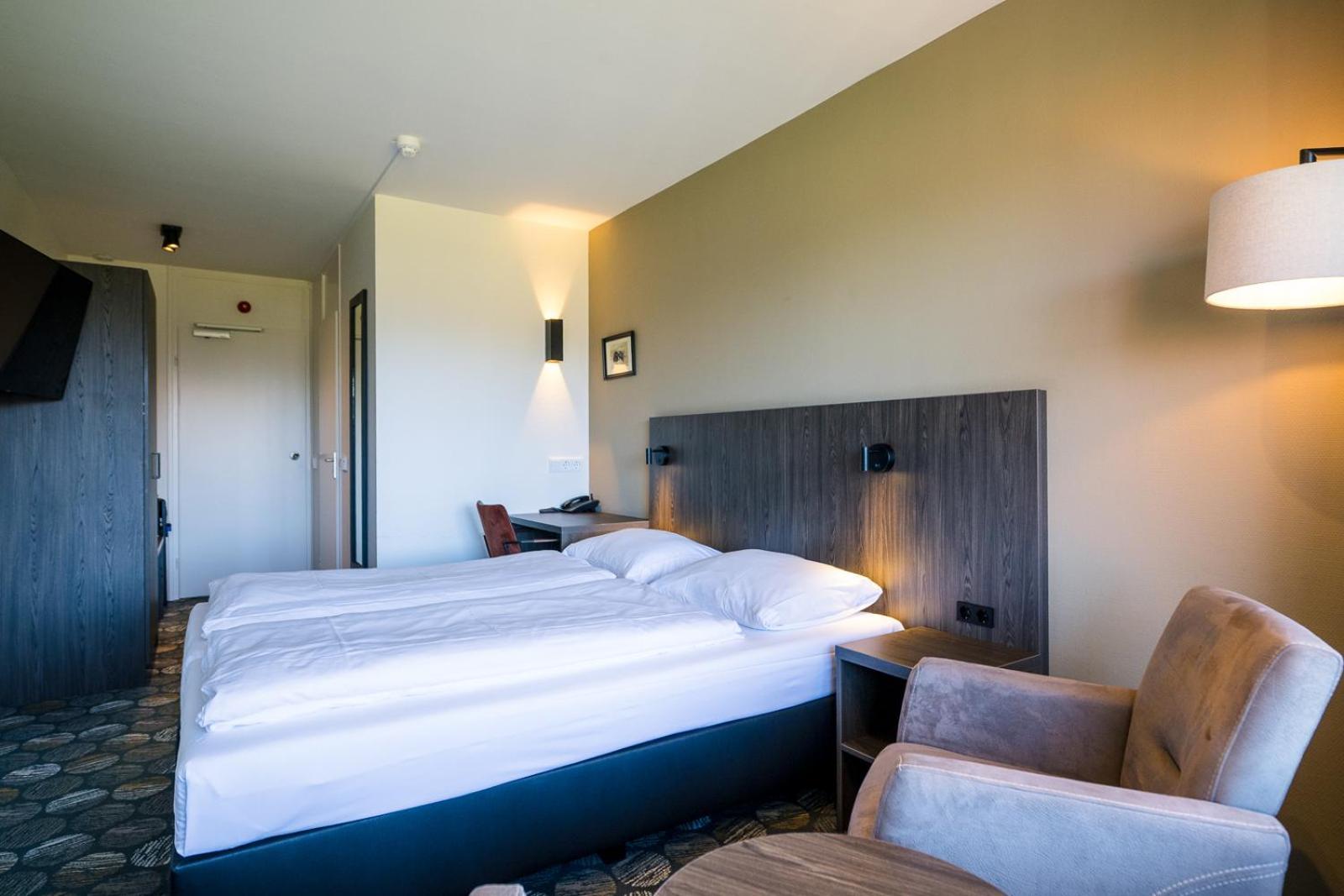 Hotel Hofker Нес Екстериор снимка